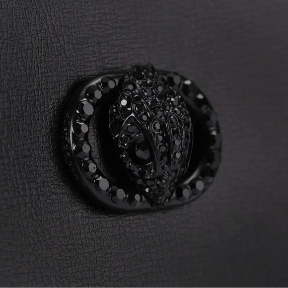 Kurt Geiger SMALL DRENCH CHELSEA BUCKET BAG - Picture 4 of 8